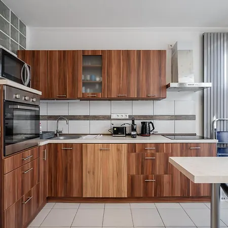 Eclipse Elegance Apartment