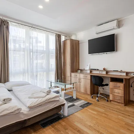Eclipse Elegance * Budapest