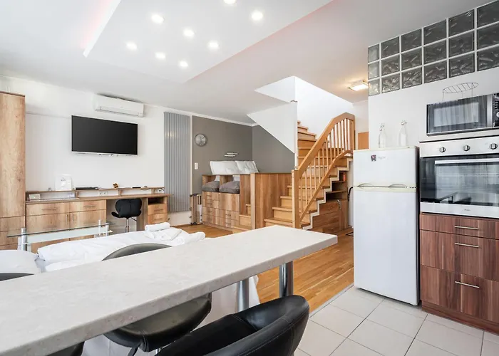 Apartment Eclipse Elegance