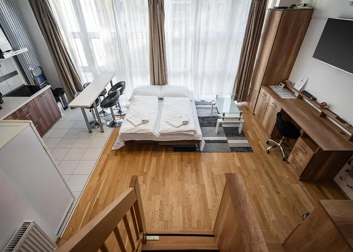 Eclipse Elegance Budapest